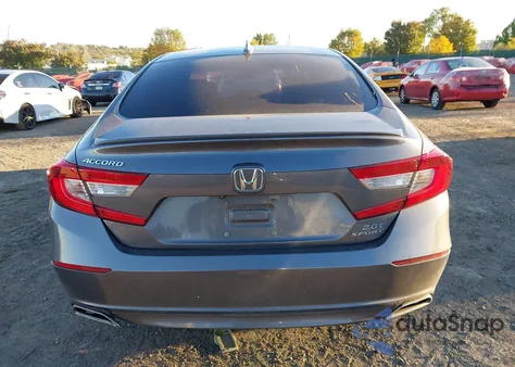 2018 Honda Accord Sport 2.0T z USA, uszkodzony, nr VIN 1HGCV2F36JA035490